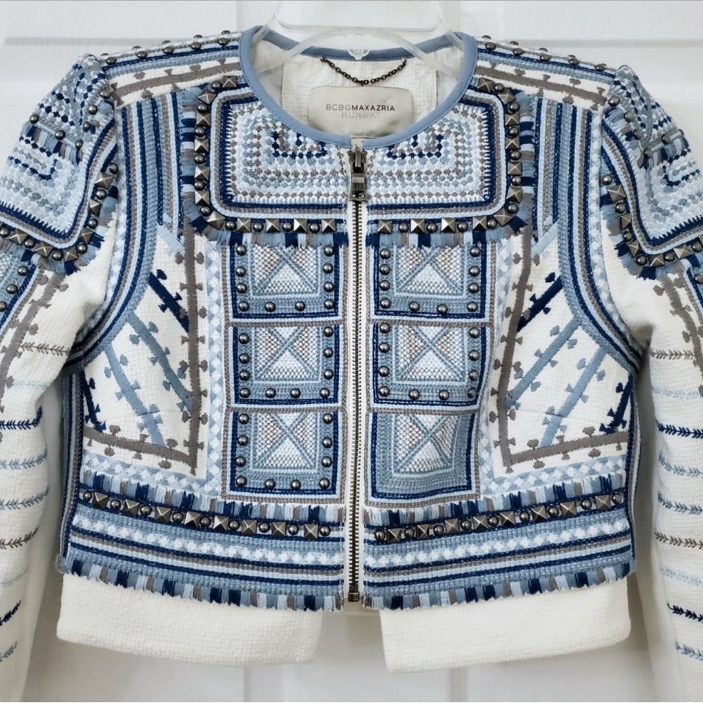 BCBGMaxAzria Blue and White Geometric Blazer